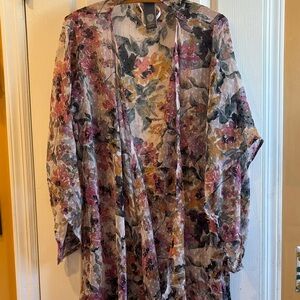 VINCE CAMUTO MULTI COLORED LIGHT WEIGHT KIMONO/WRAP OPEN FACED ONE SIZE FITS ALL